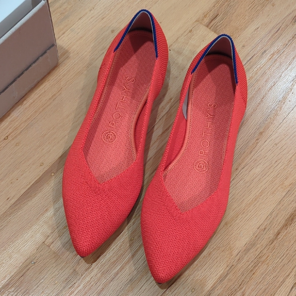 New With Box Rothy's Women's The Pointe Flats, Flame, Sz 7.5